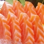 冰鮮三文魚魚腩（去皮、切片）